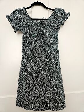SHEIN green ditsy floral puff sleeve milkmaid mini dress. Size M